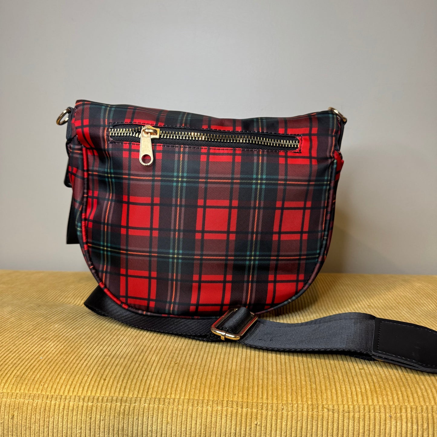 Roni - Nylon Crossbody - Red Plaid