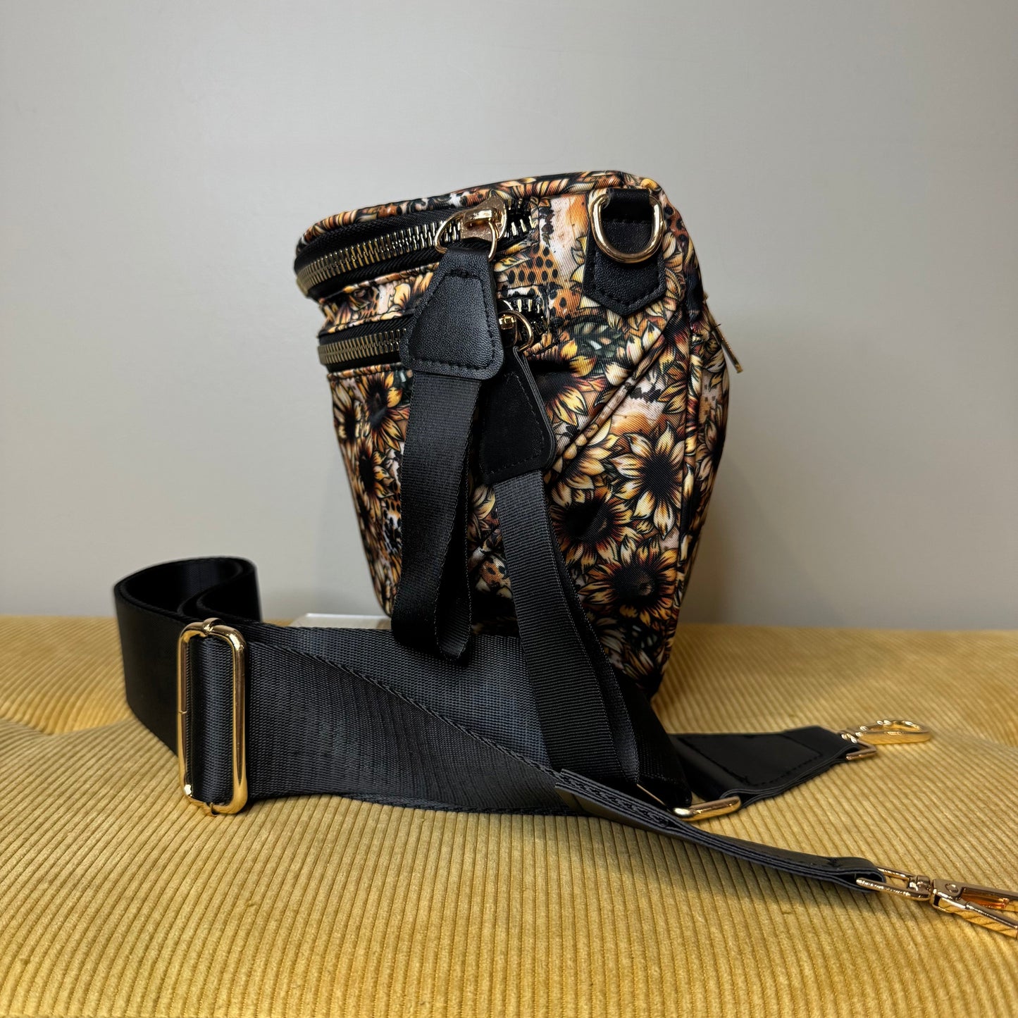 Roni - Nylon Crossbody - Sunflower Dot