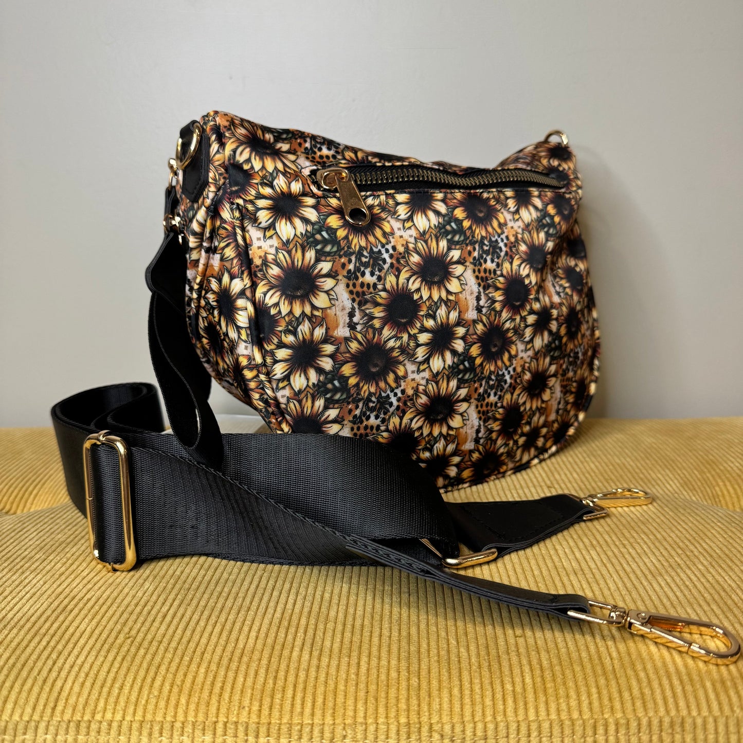 Roni - Nylon Crossbody - Sunflower Dot