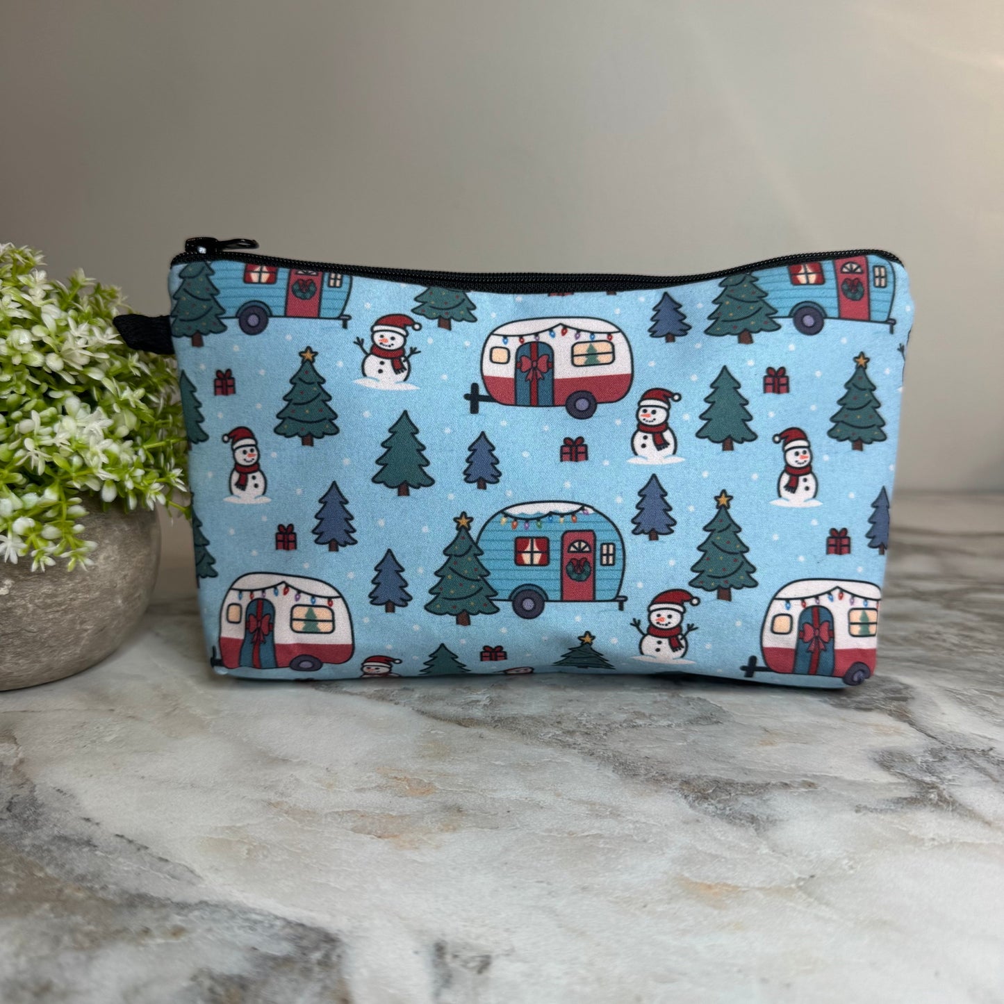Pouch - Snowman Camper