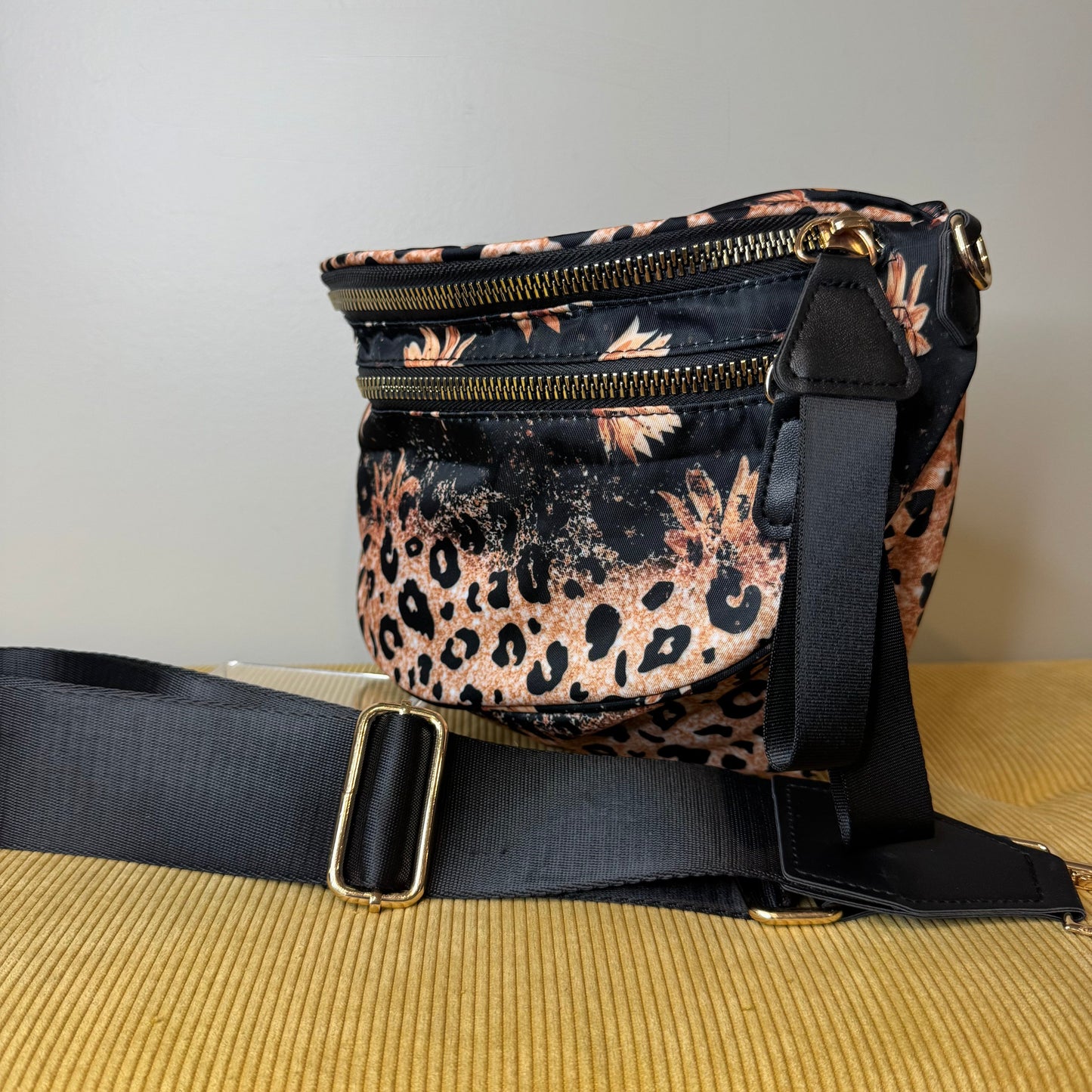 Roni - Nylon Crossbody - Bronze Sunflower Ombre Animal