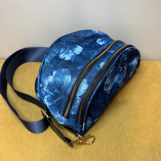 The Roni Nylon Crossbody - Blue Denim Floral